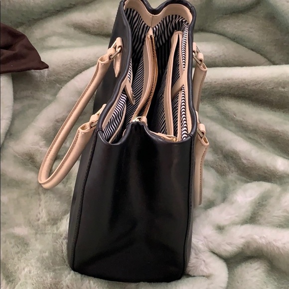 Kate spade satchel - Picture 4 of 7